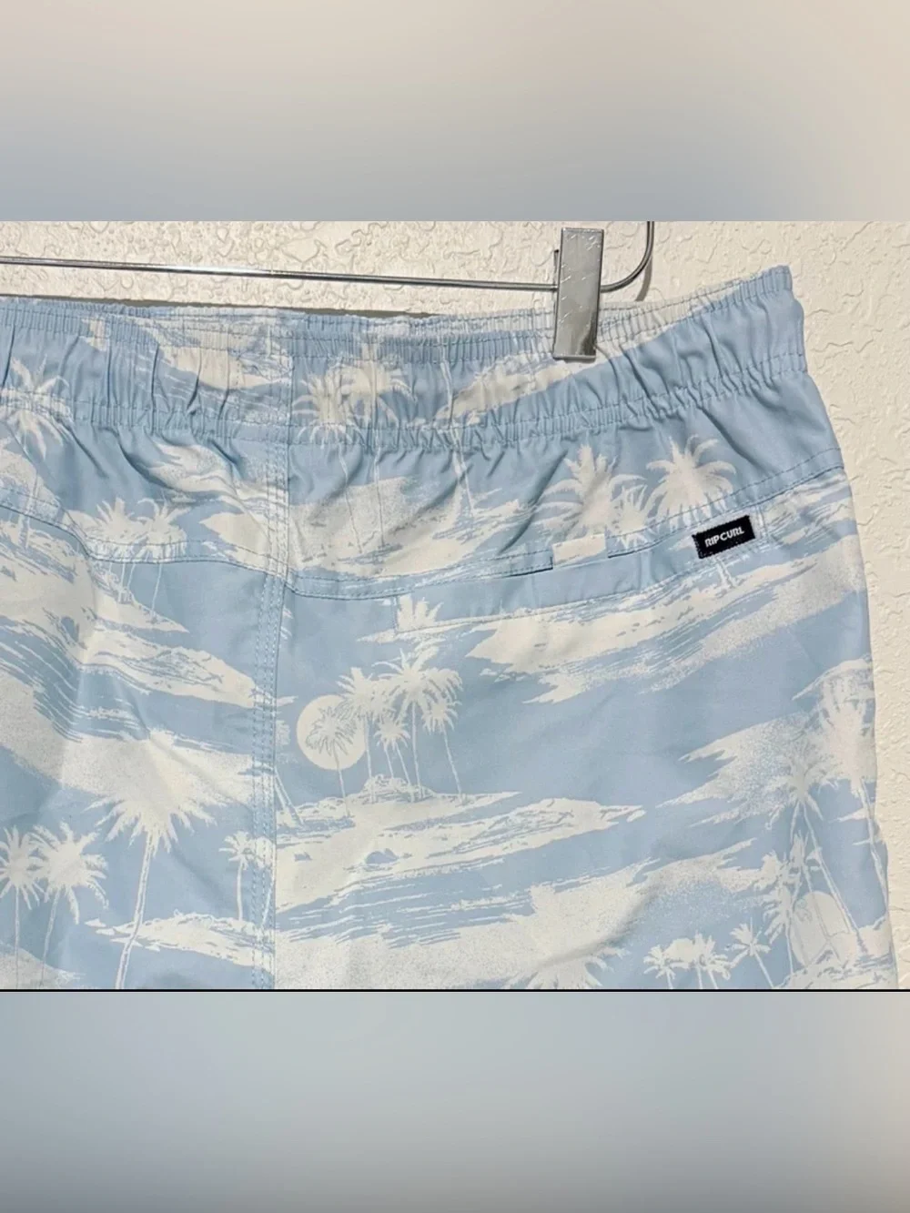 Rip Curl Laydays Blue Tropical Surf Lifestyle Board Shorts NWT SZ M WAIST 32-36”